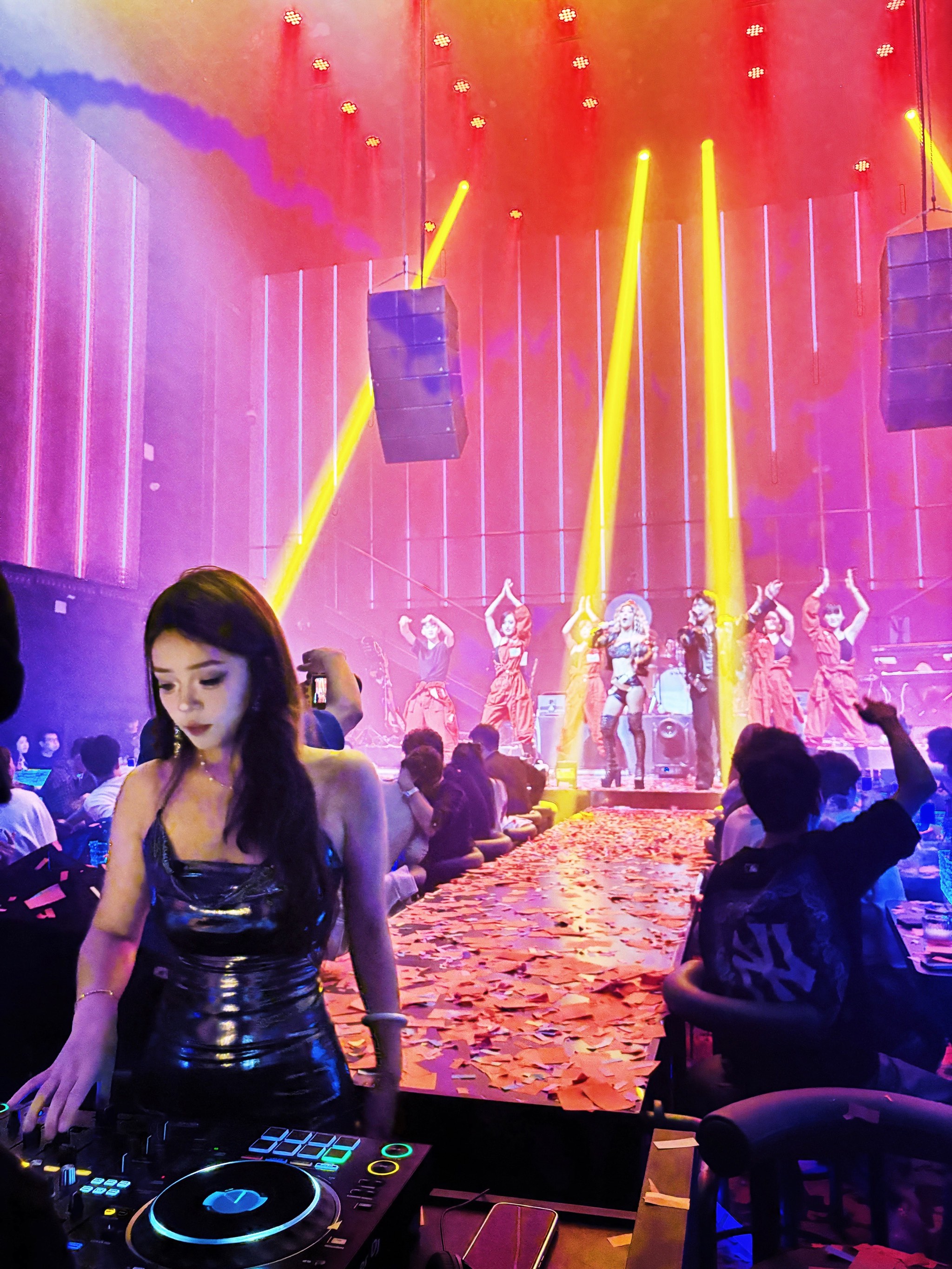 通辽商务KTV探索新模式-霍林郭勒市ktv预订